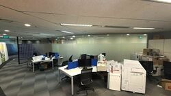 Hsbc Building (D1), Office #585379651